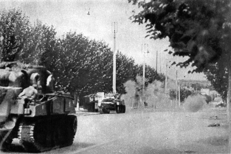 Paris 24 Août 1944 | La VOIE De La 2e DB LECLERC - Bornes Du Serment De ...